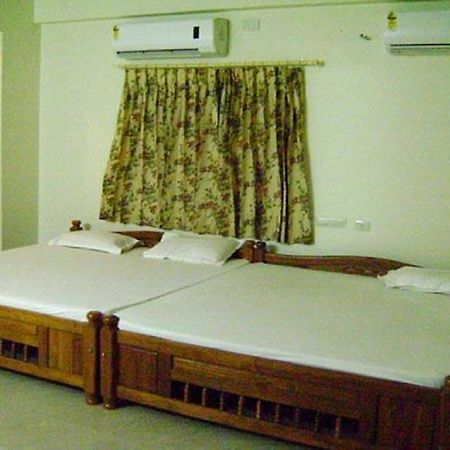 Metro Altis Lodge Erode Ngoại thất bức ảnh