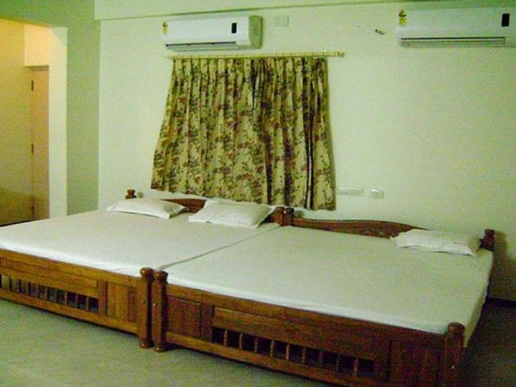 Metro Altis Lodge Erode Ngoại thất bức ảnh
